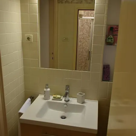 Gea Apartment *