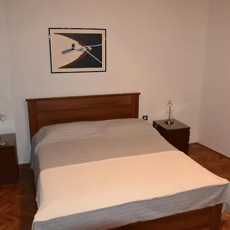 Apartment Gea *